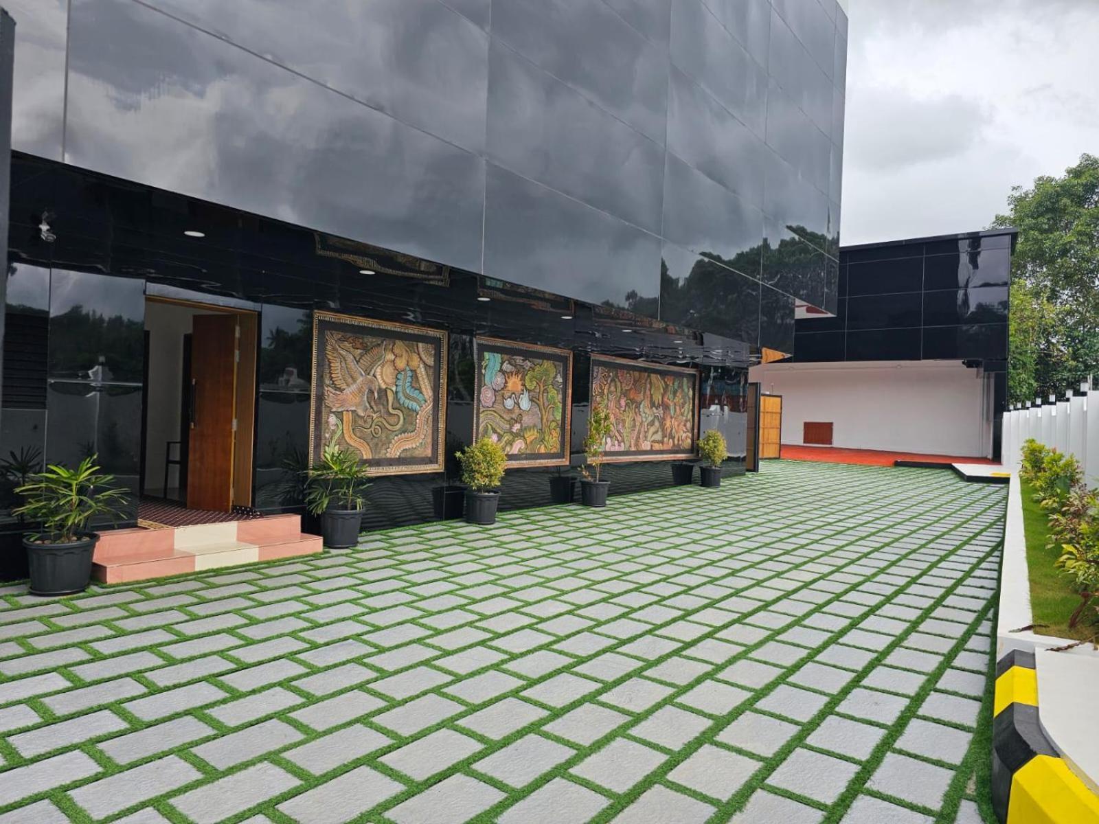 Hotel Pearl Residency Ayoor Exterior foto
